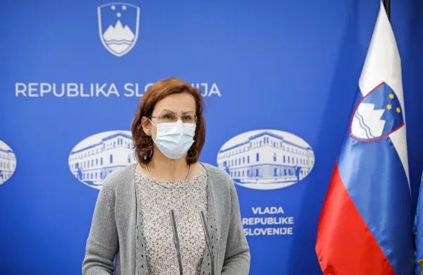 Tjaša Žohar Čretnik, direktorica Nacionalnega laboratorija za 
zdravje, okolje in hrano