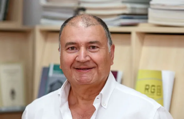 Dr. Milan Bufon