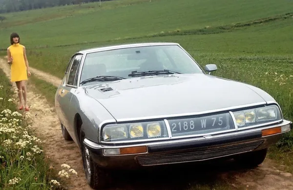 Med Opronova največja dela zagotovo štejemo rojstvo Citroena 
SM.