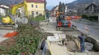 Sanacija stotih metrov kanalizacije v središču Cerknega  je občino 
stala skoraj 100.000 evrov, čaka pa jo še gradnja več deset 
kilometrov kanalizacijskih vodov po občini. 