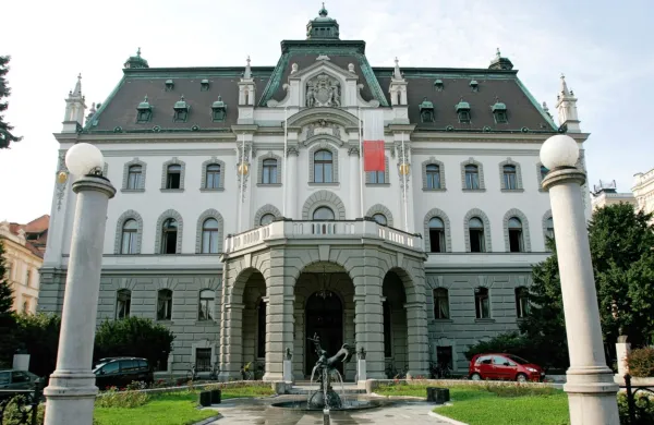 V drugi krog Majdič in Papič