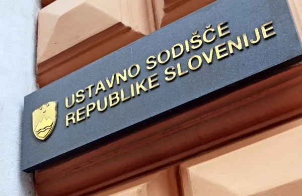 Posvetovanja vodij poslanskih skupin s predsednikom republike 
Borutom Pahorjem so pokazala, da je poleg Janeza Kranjca, ki 
sicer ne uživa podpore dela opozicije, v igri še nekaj morebitnih 
kandidatov za mesto ustavnega sodnika.