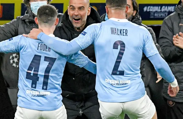 Phil Foden (št. 47) je z novim zadetkom  osrečil tudi trenerja 
Manchester Cityja Pepa Guardiolo. 