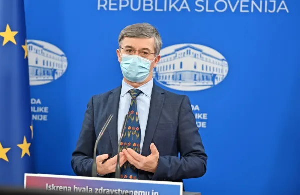  Cveto Uršič, državni sekretar na ministrstvu za delo, družino, 
socialne zadeve in enake možnosti