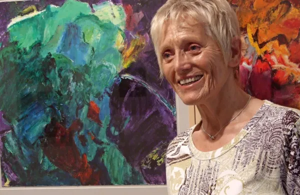 Milena Usenik na razstavi v Obalnih galerijah Piran leta 2008. 
