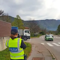 Večino prekoračitev hitrosti so izmerili v naseljih