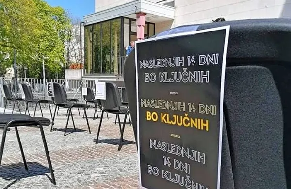 Z NEdogodkom opozorili, da so &ldquo;tam zgoraj&rdquo; u&scaron;esa gluha