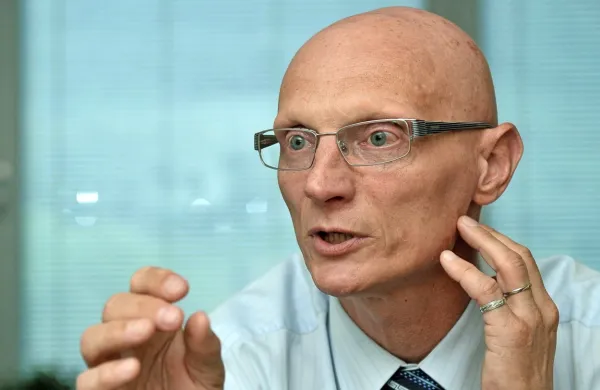 Nadzorni svet Petrola je v četrtek na ustanovni seji za predsednika 
nadzornikov izvolil Janeza Žlaka, sicer predsednika uprave SDH.