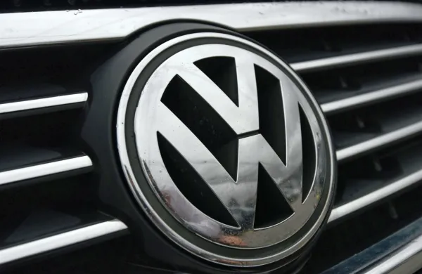 Obtožnice &scaron;e proti 15 nekdanjim vodilnim v Volkswagnu in dobaviteljih