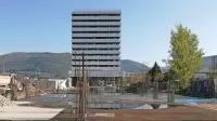 Priprave na gradnjo tretje stolpnice so že stekle, kdaj bo začela 
Pinja rasti v nebo, pa bodo v družbi K.Tivoli povedali v maju.