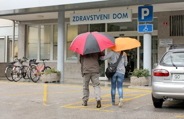 Storitve v čezmejnem sistemu lahko občani opravijo v bolnišnicah 
v Gorici in Šempetru in v zdravstvenem domu v Novi Gorici. 