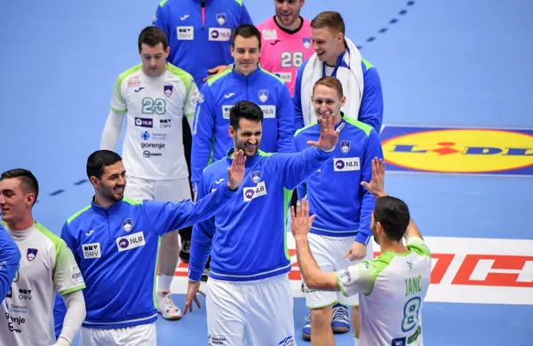 Slovenci brez težav čez Turke