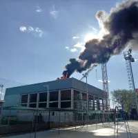 Zagorelo na strehi novega bazena v Novi Gorici