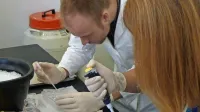 Laboratorijske in terenske vaje bodo  v celoti potekale v živo. 