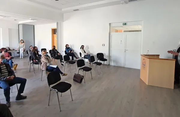 Kraško-brkinski gostinci so  predsedniku republiške sekcije obrtne 
zbornice Blažu Cvarju izpostavili, da v večini živijo od italijanskih 
gostov, zato si želijo čimprejšnjega odprtja meje.  