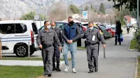 18 let zapora je kazen, na katero je novogoriško sodišče v 
ponovnem sojenju obsodilo Jasmina Suljića zaradi umora 
Bovčana Romana Komaca.  