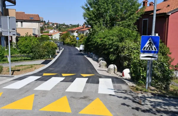  Obnovljena Vegova ulica v Semedeli