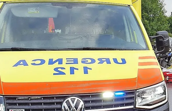 Pakistanca z zlomljeno roko in njegovega slabotnega  rojaka  so 
odpeljali v izolsko bolnišnico.  