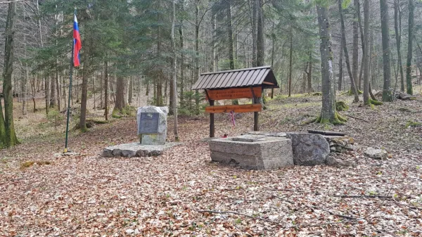 Spomenik Tigrovcem na Mali gori pri Ribnici.