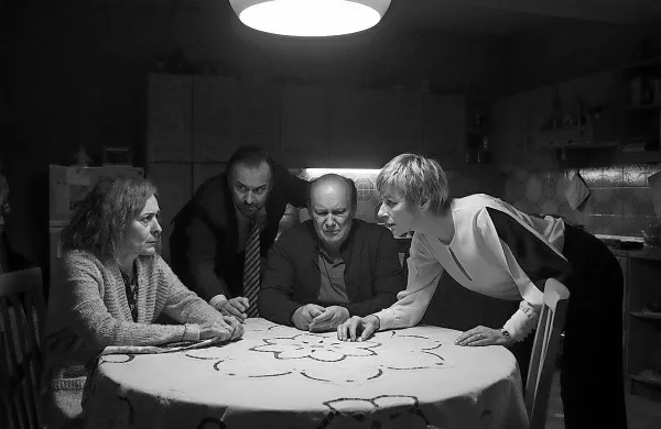  V Zastoju so glavne vloge odigrali  (z leve) Mirjam Korbar, Uroš Fürst, Peter Musevski in Barbara Cerar. 