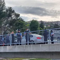 Filmski konec policijske akcije na pasareli
