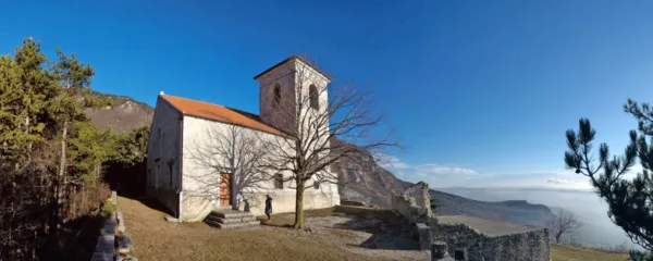 Največja znamenitost Vitovelj je romarska cerkev sv. Marije, ki so 
jo postavili  v 14. stoletju. 

 

