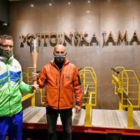 Olimpijska bakla v Postojnski jami