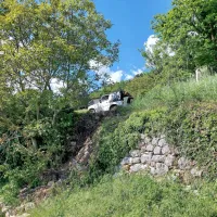 Manj&scaron;i plaz zaprl cesto