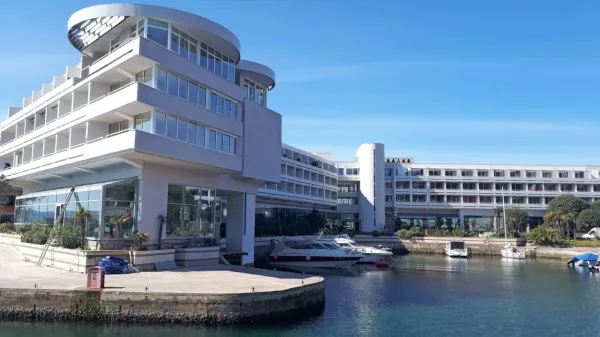 Prenovljeni Hotel Histrion bo danes odprl svoja vrata za vse 
goste. 