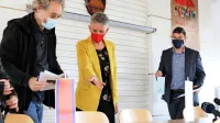Branimir Štrukelj (levo), Lidija Jerkič in Jakob Počivavšek  