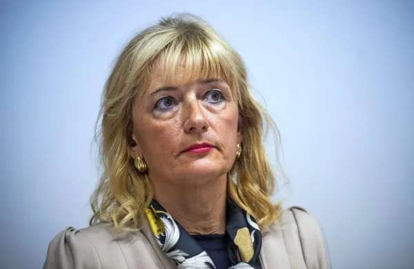 Mojca Kunšek 