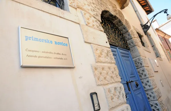 Splo&scaron;na plovba prodala delež Primorskih novic