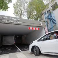 Avte v garažo, trge in ulice ljudem