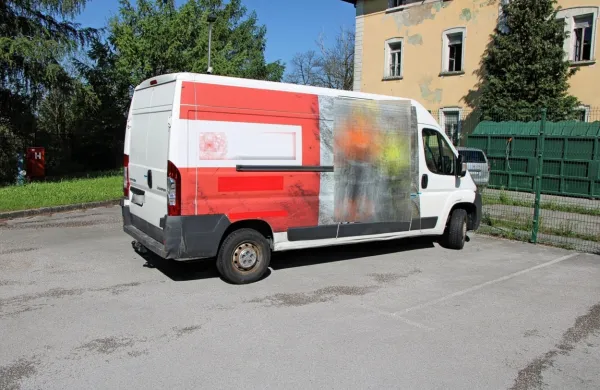  Kombi ljubljanske registracije je vozil komaj 20-letni slovenski 
voznik. 