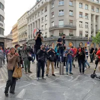 V prestolnici vseslovenska vstaja za predčasne volitve