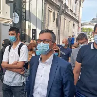 V prestolnici vseslovenska vstaja za predčasne volitve