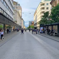 V prestolnici vseslovenska vstaja za predčasne volitve