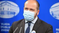 Minister Janez Poklukar je povedal, da so posebno pozornost 
namenili področjem, ki so bila podhranjena že pred epidemijo.