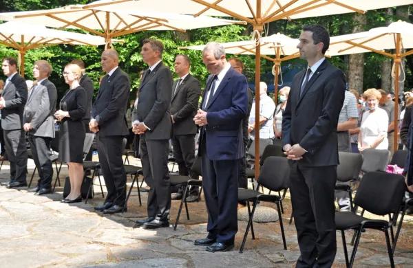 Upokojeni ljubljanski nadškof Anton Stres je v pridigi na včerajšnji 
vsakoletni spominski slovesnosti za pobite v Kočevskem rogu 
opozoril, da sprava v slovenski družbi še vedno ni bila dosežena. 