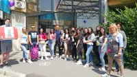 &Scaron;ola, ki s humanitarnostjo up budi