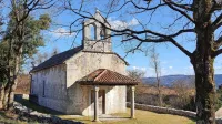 Po  letih propadanja bodo končno nadaljevali  obnovo  cerkve sv. 
Helene v Gradišču pri Divači.