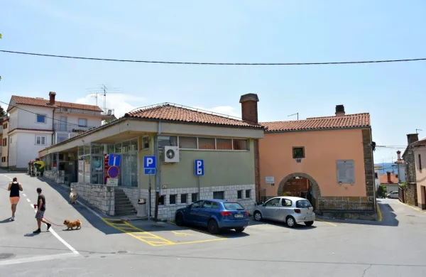 Občinska volilna komisija Mestne občine Koper je na današnji seji 
sprejela sklep, da se predčasne volitve v svet Krajevne skupnosti 
(KS) Hrvatini izvedejo v nedeljo, 1. avgusta.