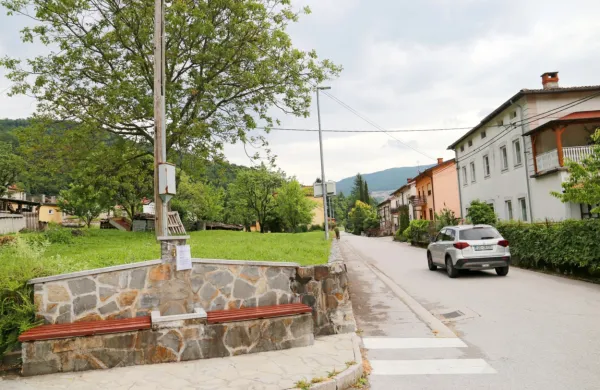 Voda na vodooskrbnem sistemu v Ložicah, ki je bila od 5. maja 
neustrezna za prehrambne namene, pitje in umivanje zob, je 
znova primerna za uporabo.