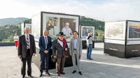 Odprtja razstave so se udeležili (z leve): pivški župan Robert 
Smrdelj, direktor Parka Janko Boštjančič, dr. Evgen Bavčar in 
direktor UKOM Uroš Urbanija.