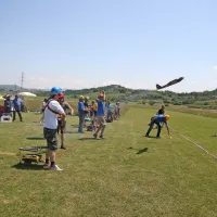 Tekmovanje z radijsko vodenimi letali