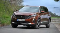 Peugeot 5008 je dober kompromis med prostornostjo in  udobjem, 
funkcionalnostjo potniške kabine, po tehnični plati pa preseneti 
uglajen dizelski pogon, ki mu je pisan na kožo.

