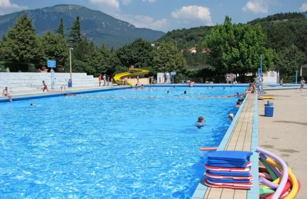 V Ajdov&scaron;čini odpirajo letno kopali&scaron;če