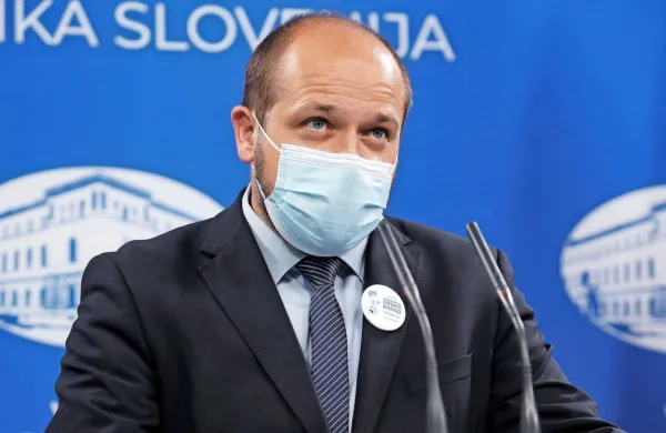 Minister Janez Poklukar