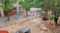 Del Delpinove ulice  betonirajo, čez dva tedna naj bi odprli vhod z Erjavčeve. Dela se bodo nadaljevala proti Trubarjevi. 