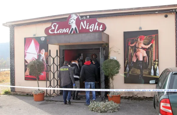 Dekleta, ki so se s prostitucijo ukvarjala v Elari in drugih lokalih, naj bi  novačili predvsem v Ukrajini. 
Kriminalisti so   nezakonito dejavnost prekinili decembra 2015.  
